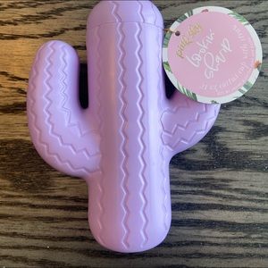 21 oz purple cactus water bottle with straw